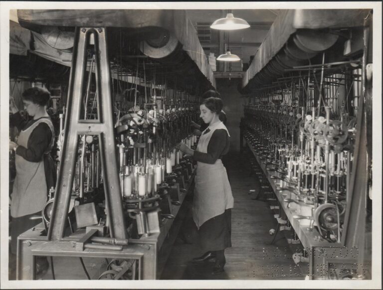 Factory Jobs in Italy: Roles, Requirements and Career Opportunities