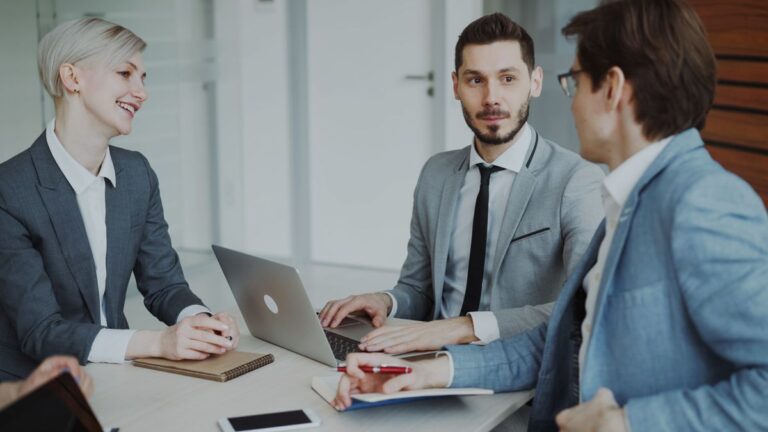 USA Jobs With Salaries Over $50,000 a Year