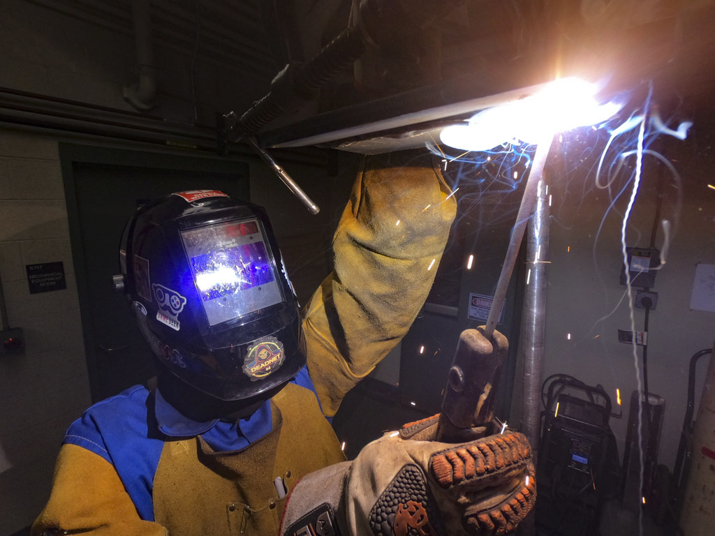 Welding Jobs in Portugal: Requirements, Skills and Opportunities Welding Jobs in Portugal: Requirements, Skills and Opportunities